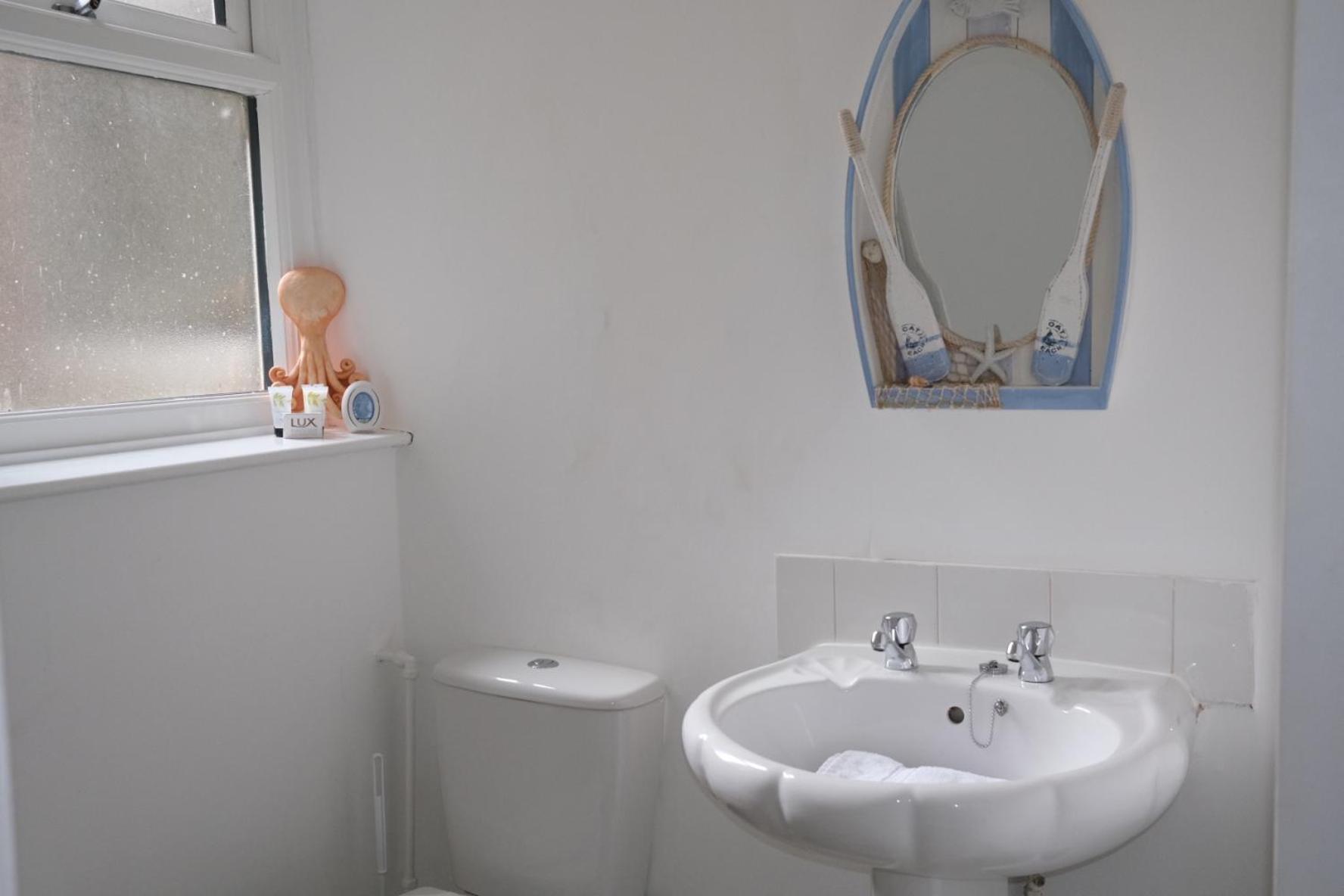 The Barrington Guesthouse Hotel Скарбъро Екстериор снимка