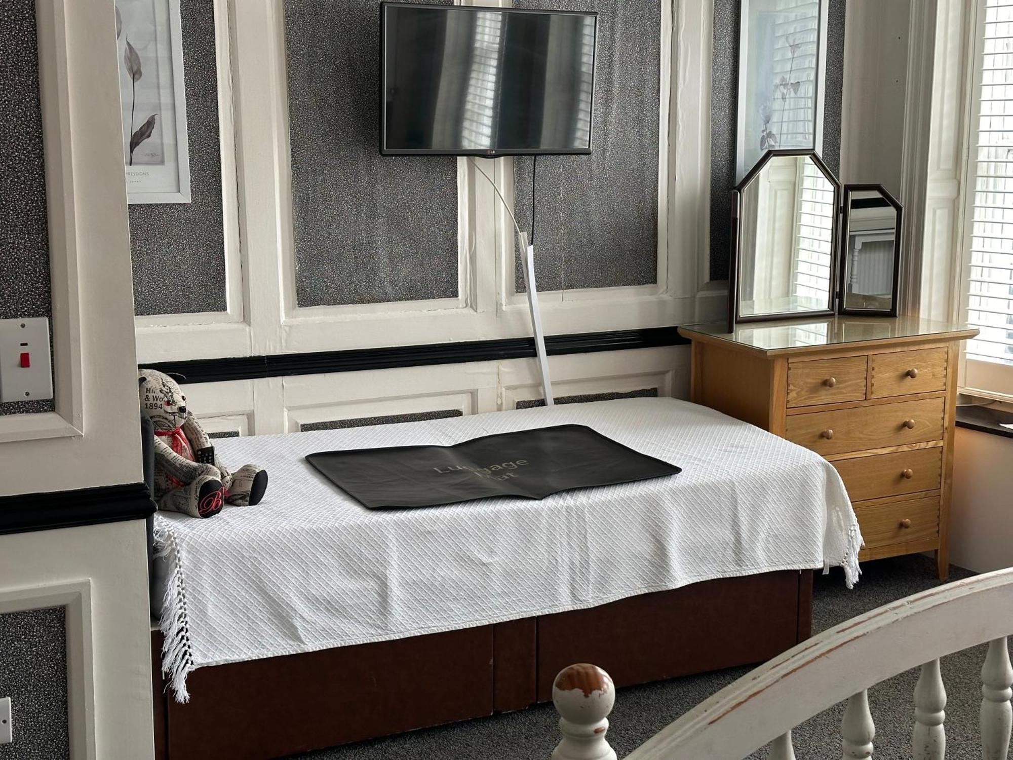 The Barrington Guesthouse Hotel Скарбъро Екстериор снимка
